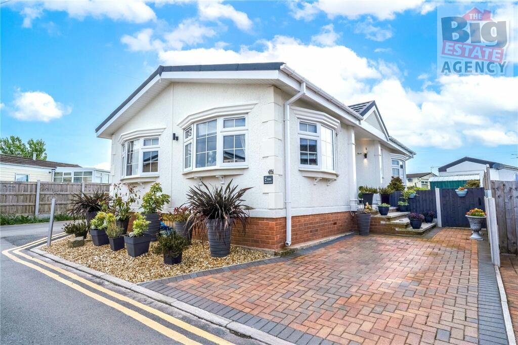 2 bedroom retirement property for sale in Willow Park, Mancot, CH5