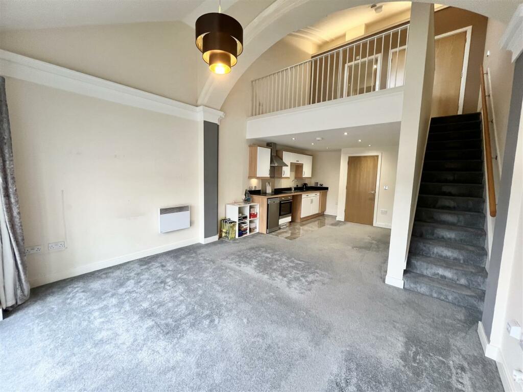 Additional property image - Knightstone Theatre, Weston-Super-Mare - NO CHAIN!