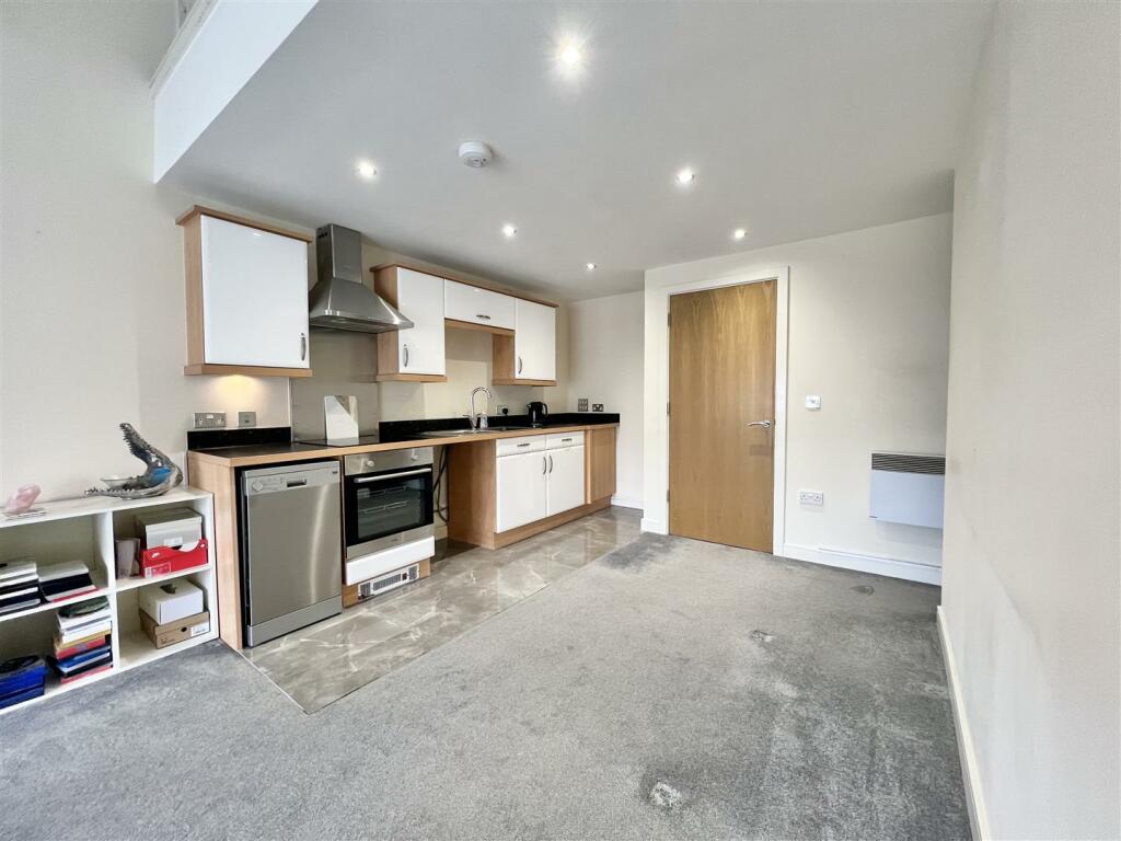 Additional property image - Knightstone Theatre, Weston-Super-Mare - NO CHAIN!