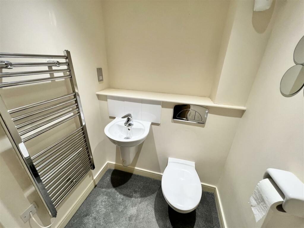Additional property image - Knightstone Theatre, Weston-Super-Mare - NO CHAIN!