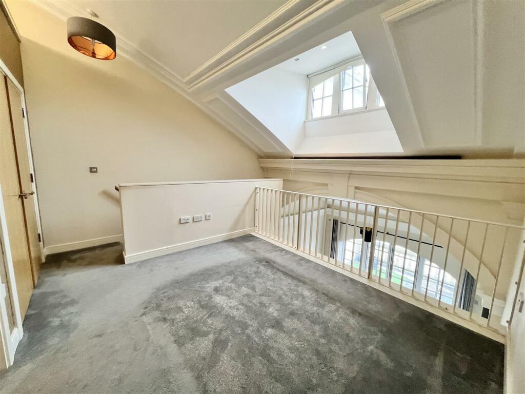 Additional property image - Knightstone Theatre, Weston-Super-Mare - NO CHAIN!