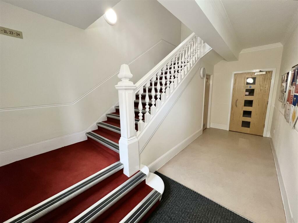 Additional property image - Knightstone Theatre, Weston-Super-Mare - NO CHAIN!