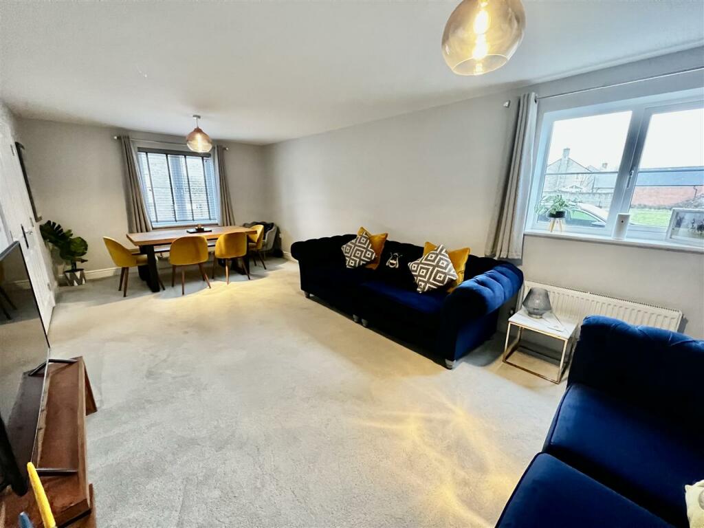 Additional property image - Thompson Way, West Wick - DECEPTIVE HOUSE!