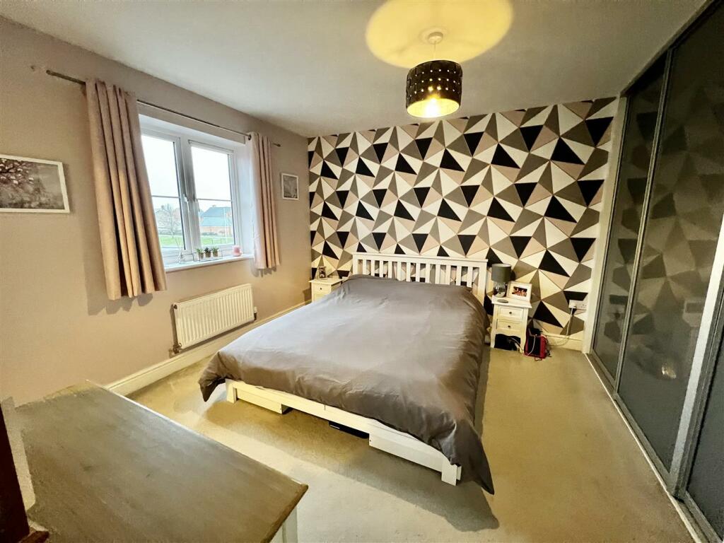 Additional property image - Thompson Way, West Wick - DECEPTIVE HOUSE!
