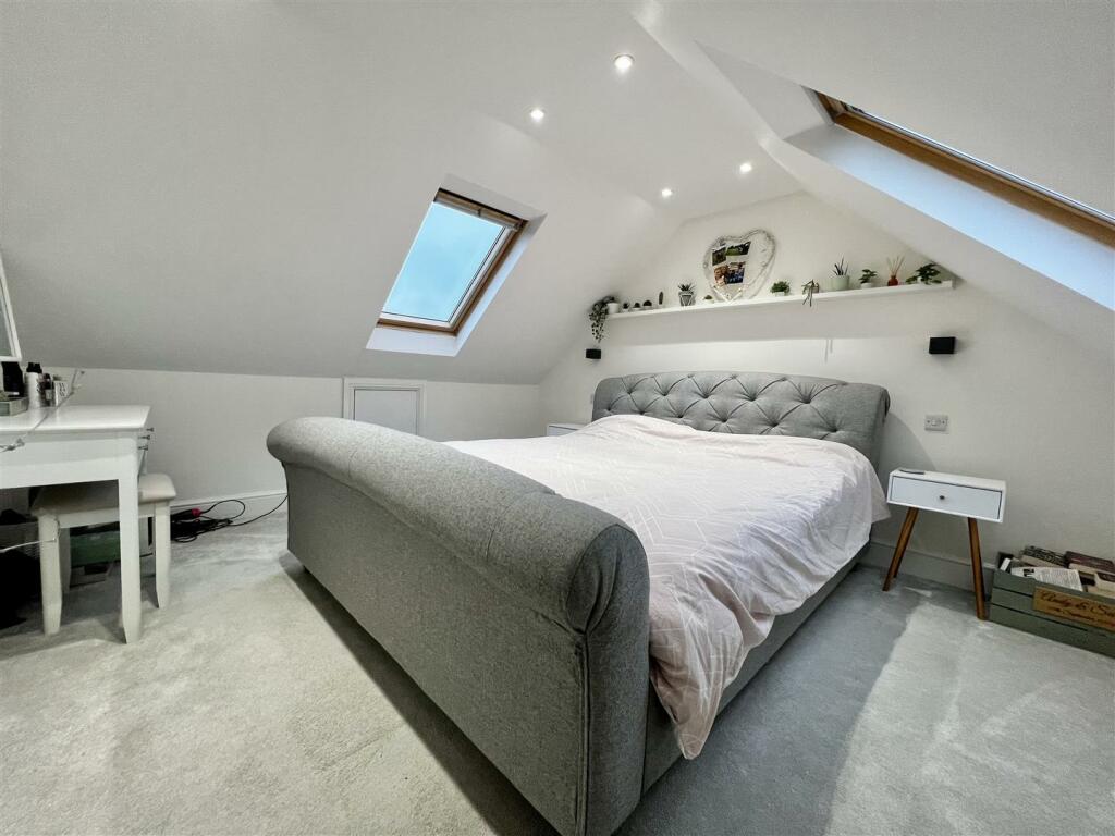 Additional property image - Thompson Way, West Wick - DECEPTIVE HOUSE!
