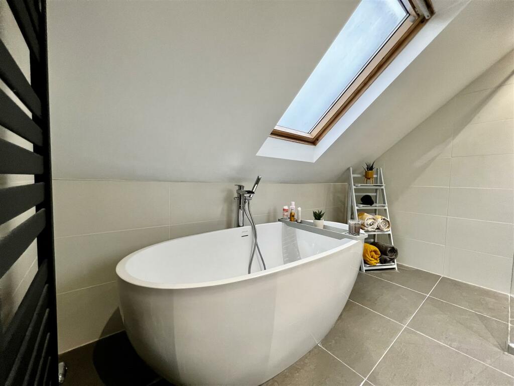 Additional property image - Thompson Way, West Wick - DECEPTIVE HOUSE!