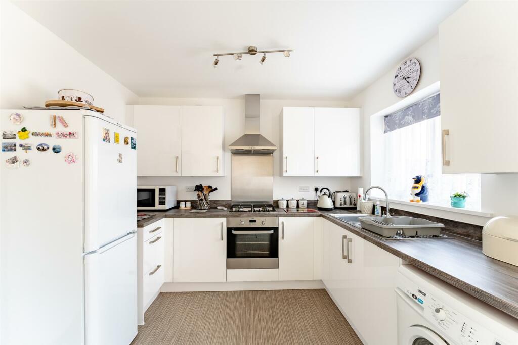 Additional property image - Lord Way, Locking Parklands - IMMACULATE