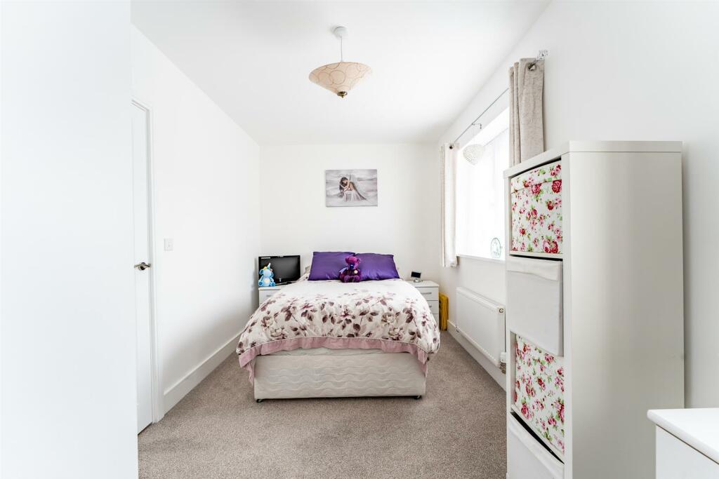 Additional property image - Lord Way, Locking Parklands - IMMACULATE