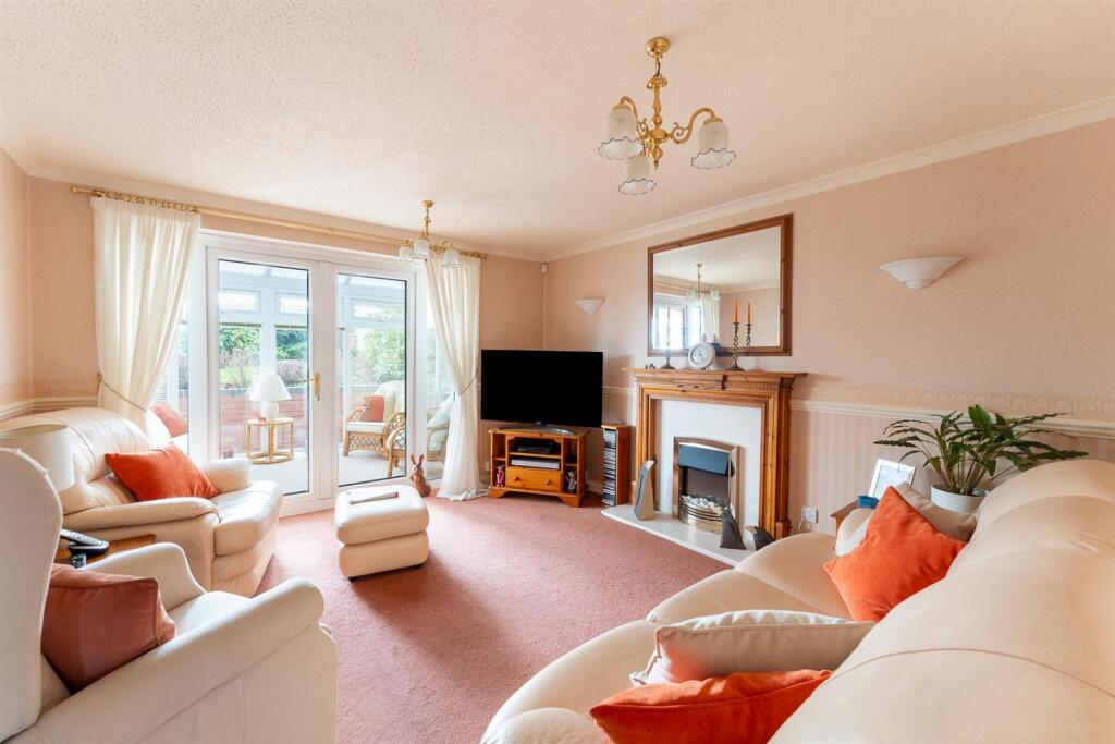 Additional property image - Rookery Close, Weston Hillside - OPEN OUTLOOK