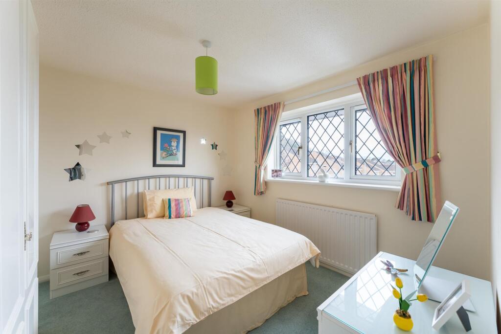 Additional property image - Rookery Close, Weston Hillside - OPEN OUTLOOK