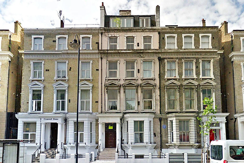 studio flat for rent in Cromwell Road, Earls Court, London SW5