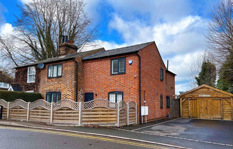 4 Bedroom Character Property For Sale In Abbey Barn Road High Wycombe Hp11 4 Bedroom Character Property For Sale In Abbey Barn Road High Wycombe Hp11
