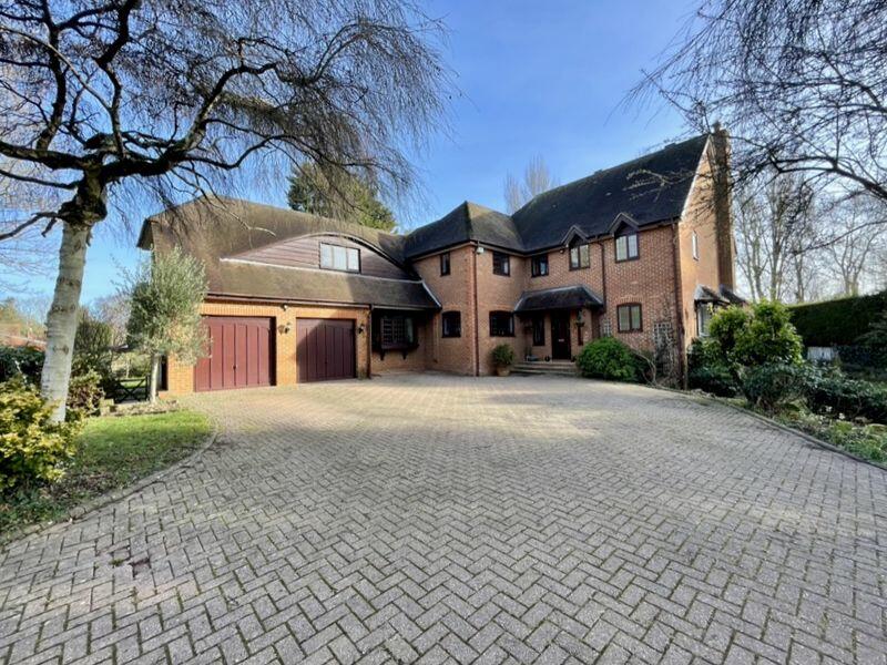 6 bedroom detached house for sale in Riversdale, Bourne End, SL8