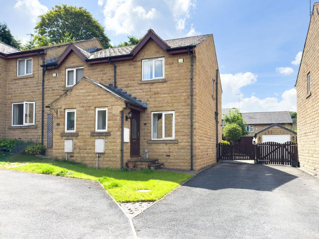 2 bedroom end of terrace house for sale in Bramston Gardens, Rastrick, HD6 3AG, HD6