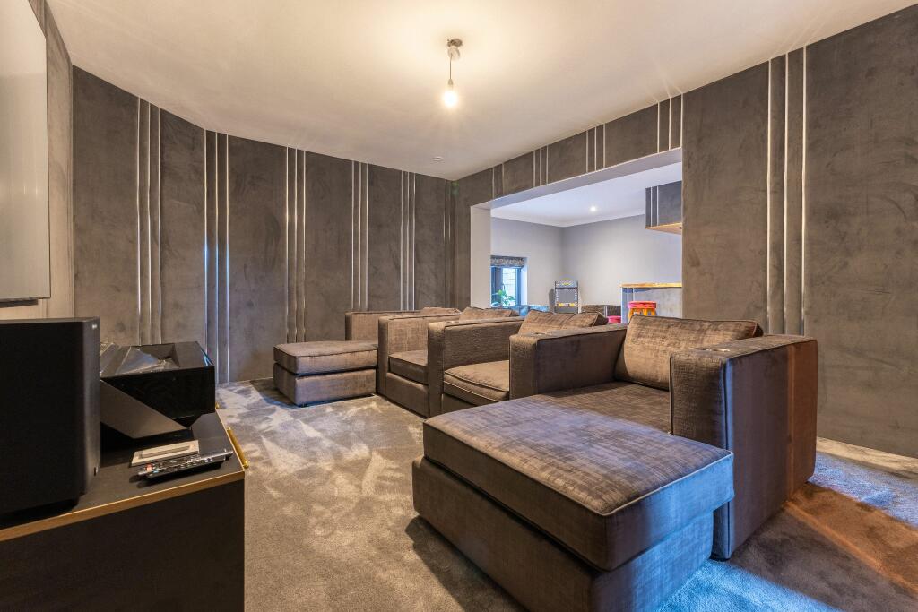 Additional property image - Westfield Lane, Wyke, BD12 9BY