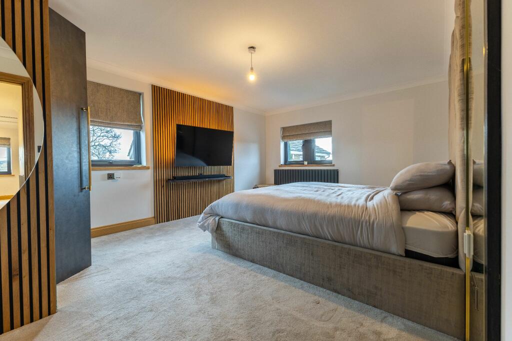 Additional property image - Westfield Lane, Wyke, BD12 9BY