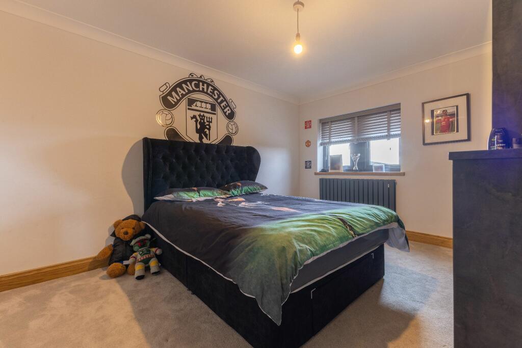 Additional property image - Westfield Lane, Wyke, BD12 9BY