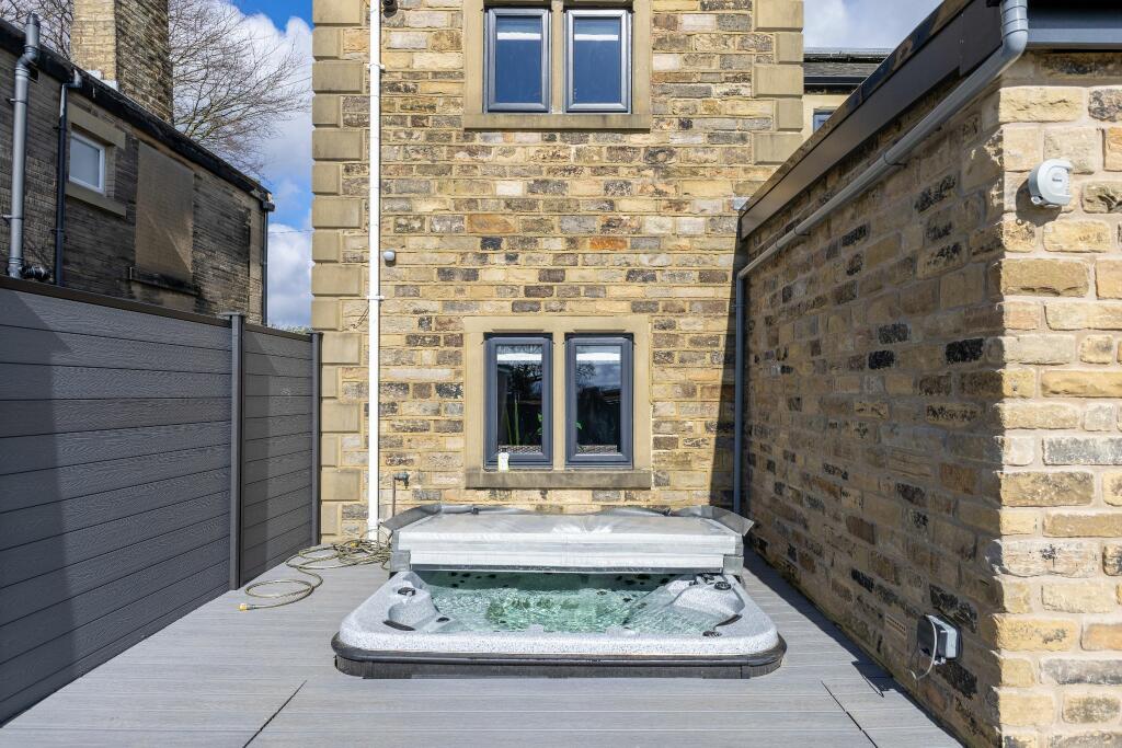 Additional property image - Westfield Lane, Wyke, BD12 9BY