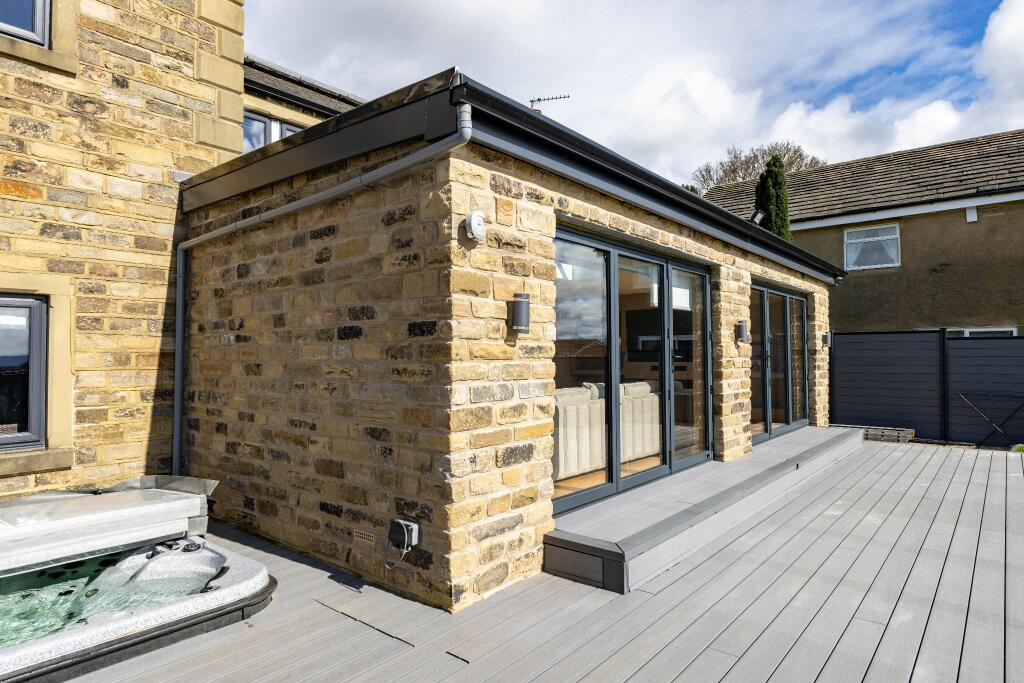 Additional property image - Westfield Lane, Wyke, BD12 9BY