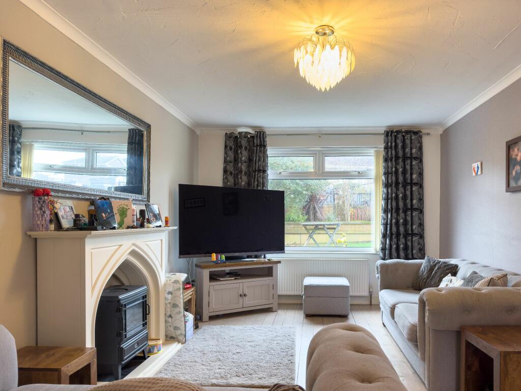 Additional property image - Elizabeth Crescent, Wyke, BD12 8NG