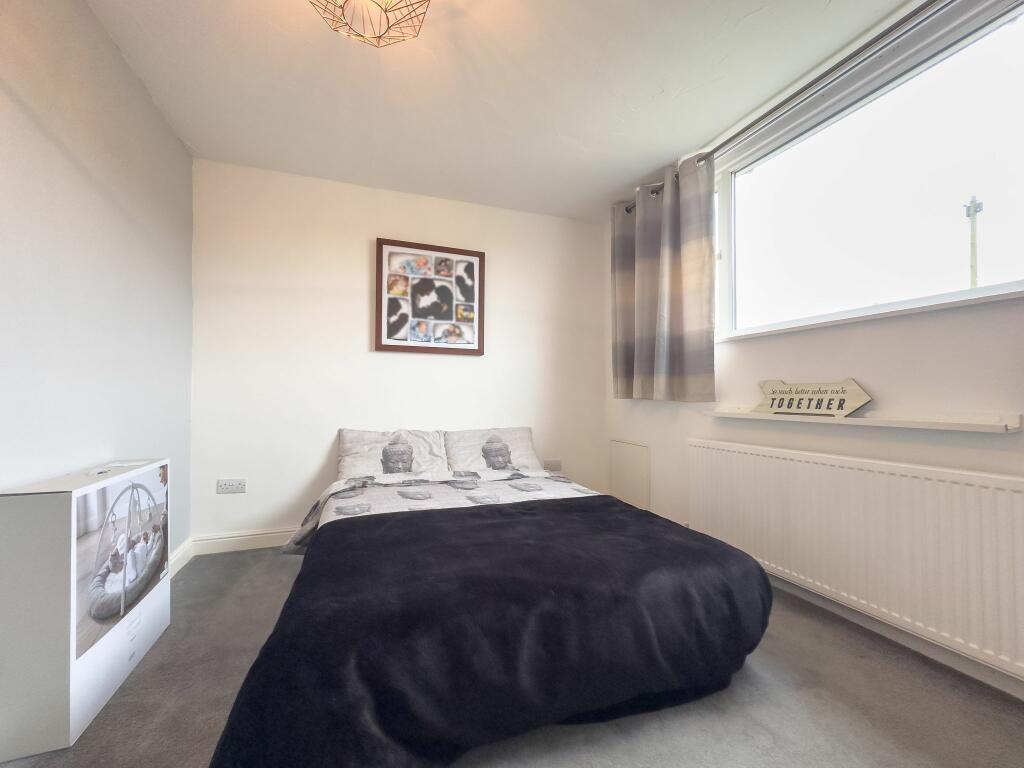 Additional property image - Elizabeth Crescent, Wyke, BD12 8NG