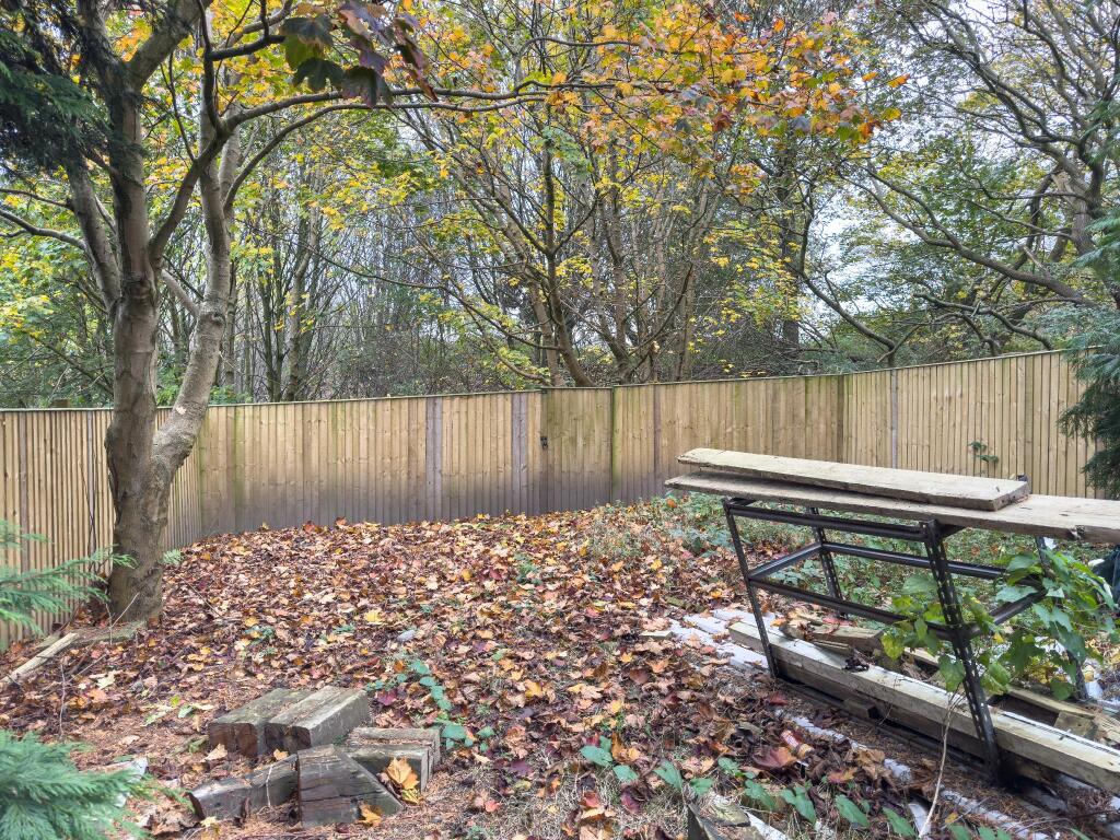 Additional property image - Elizabeth Crescent, Wyke, BD12 8NG