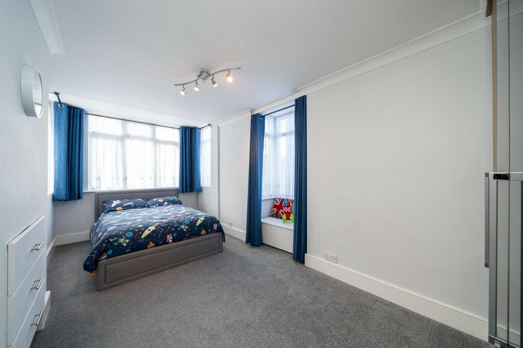 5 bedroom character property for sale in Boxmoor, Hemel Hempstead