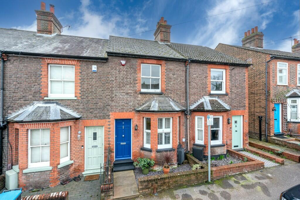 3 bedroom character property for sale in Orchard Street, Apsley, Hemel