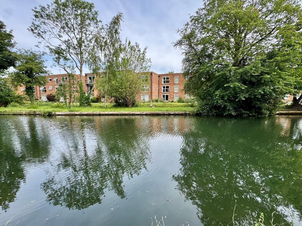Main image of property: River Park, Boxmoor, Hemel Hempstead, Hertfordshire, HP1