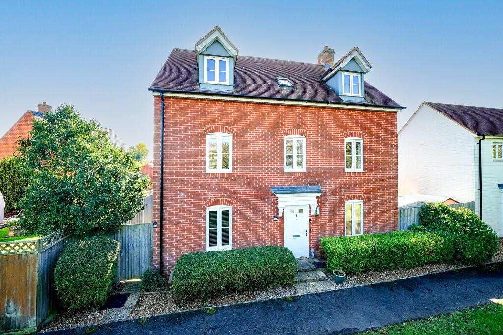 Main image of property: Small White Path, Aylesbury, Bucks, HP19 9BY