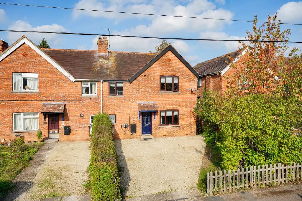 Main image of property: Hampden Ave, Thame, Oxfordshire, OX9 2DT