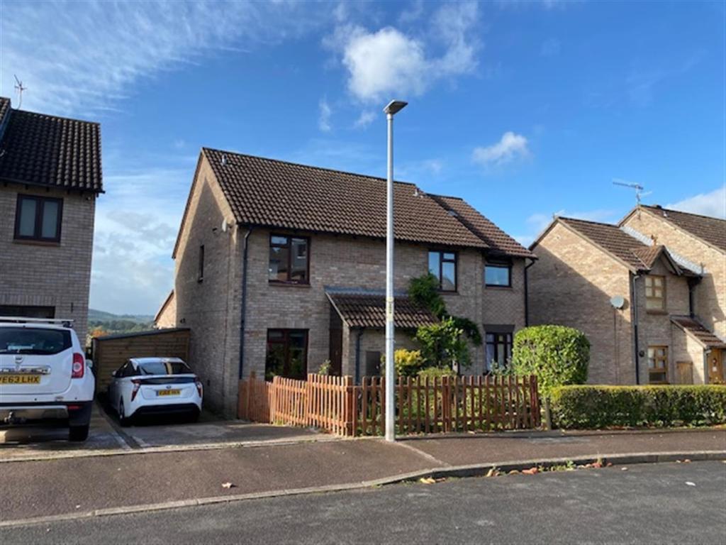 2 bedroom semidetached house for sale in Heath Street, Wyesham