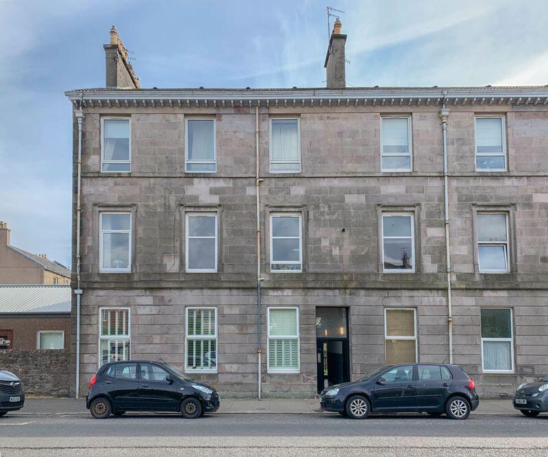 Main image of property: 114 East Princes Street, Helensburgh