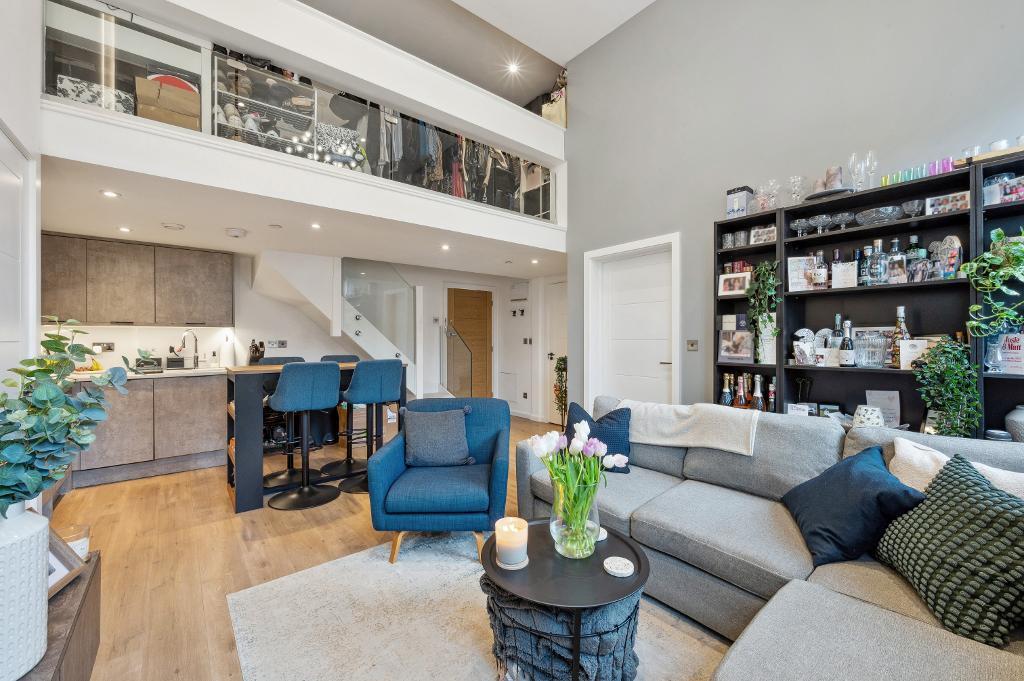 Main image of property: Kingston Road, Wimbledon Chase, London, SW20 8LX