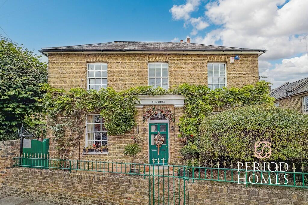 5 bedroom detached house for sale in Grove Road, Old Moulsham, CM2