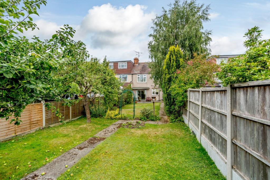 3 bedroom semidetached house for sale in Woodman Road, Brentwood, CM14