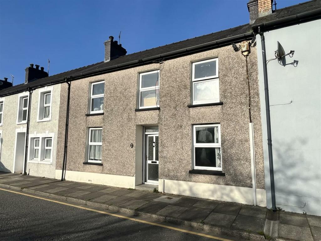 4 bedroom house for sale in Peterwell Terrace, Lampeter, SA48