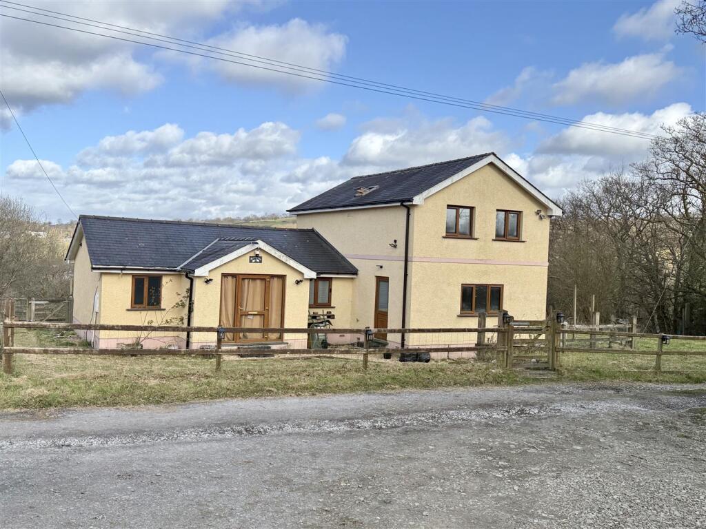 Main image of property: Temple Bar, Lampeter