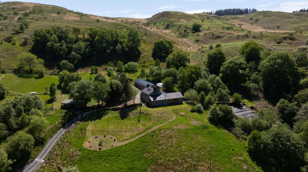 Main image of property: Secluded Location in the Heart of Red Kite Country - Near Pontrhydfendigaid