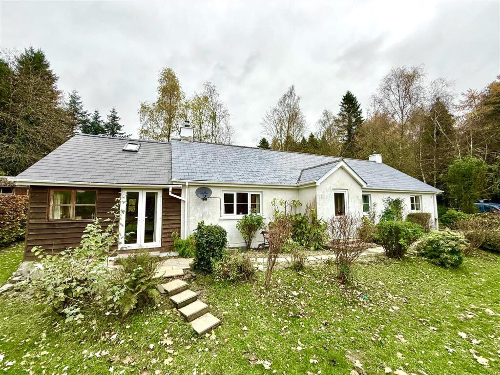 Main image of property: Talsarn, Lampeter