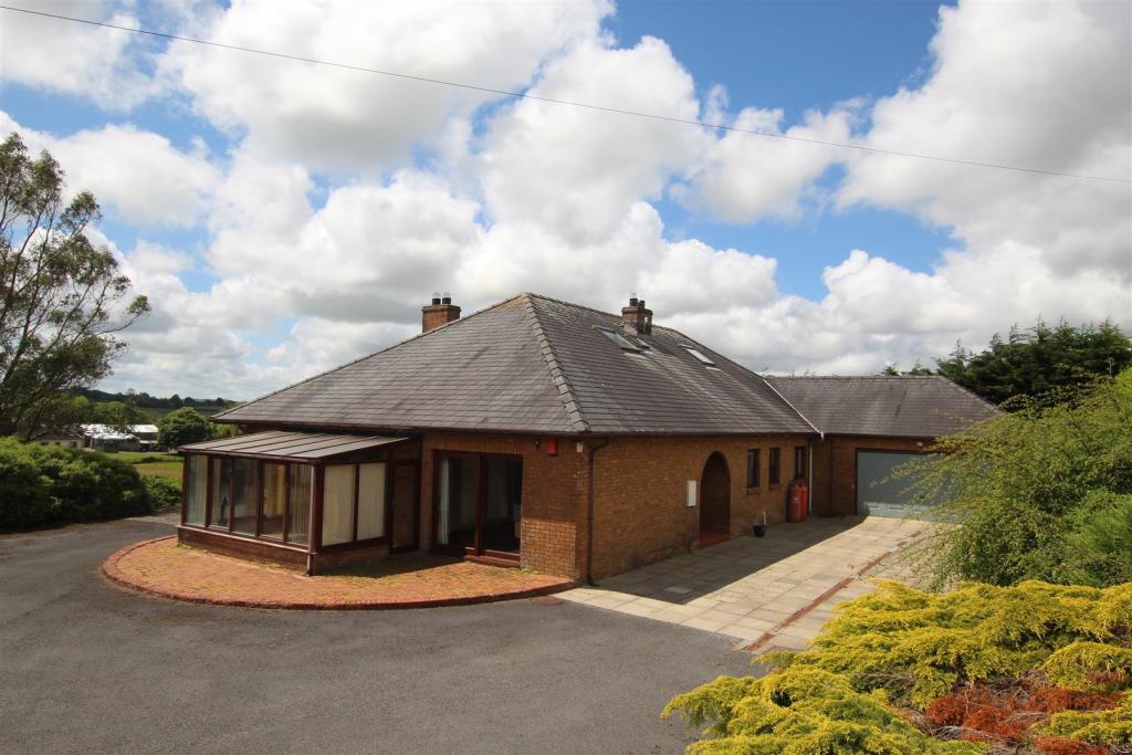 4 bedroom smallholding for sale in Close to Newcastle Emlyn, West Wales