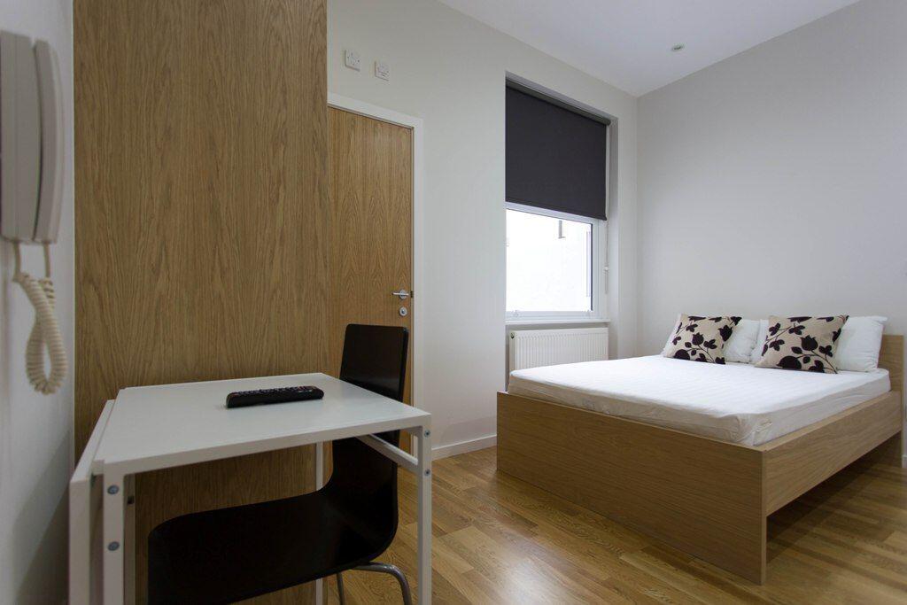 Main image of property: Room 2, 277A Kilburn Lane, Queens Park