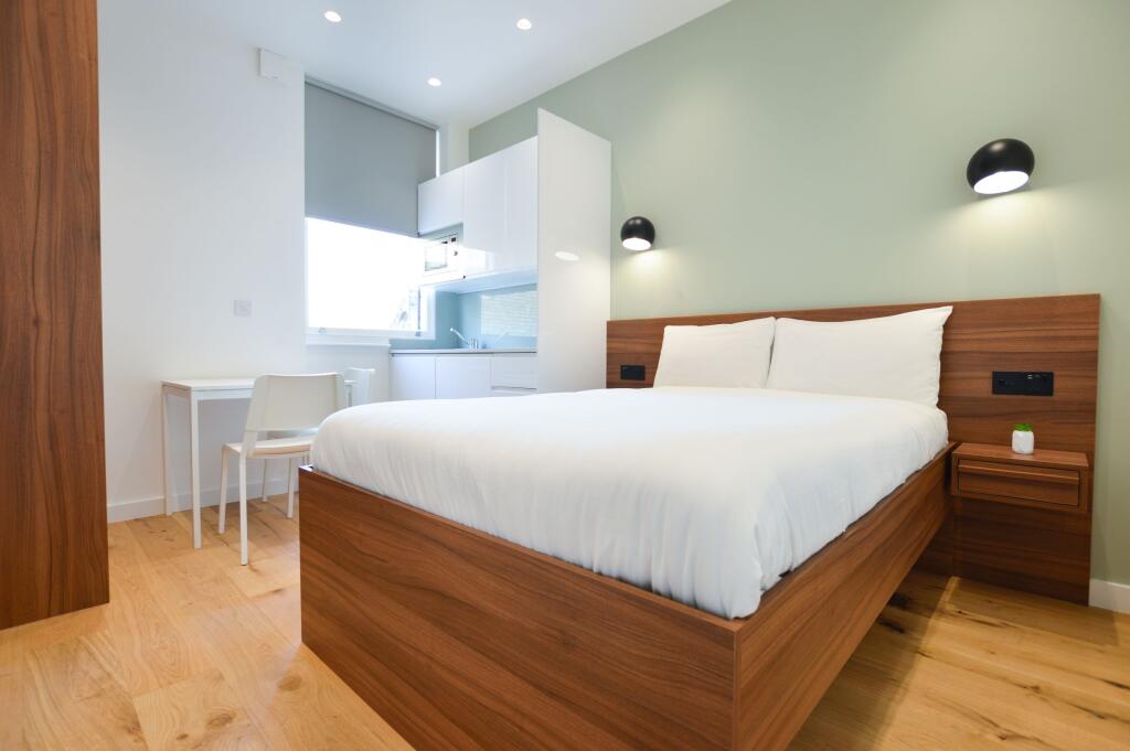 Main image of property: 242 Hornsey Road, Holloway