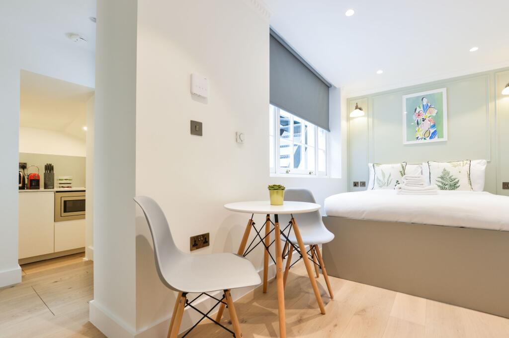 Main image of property: Room 1, 46 Star Street, Paddington