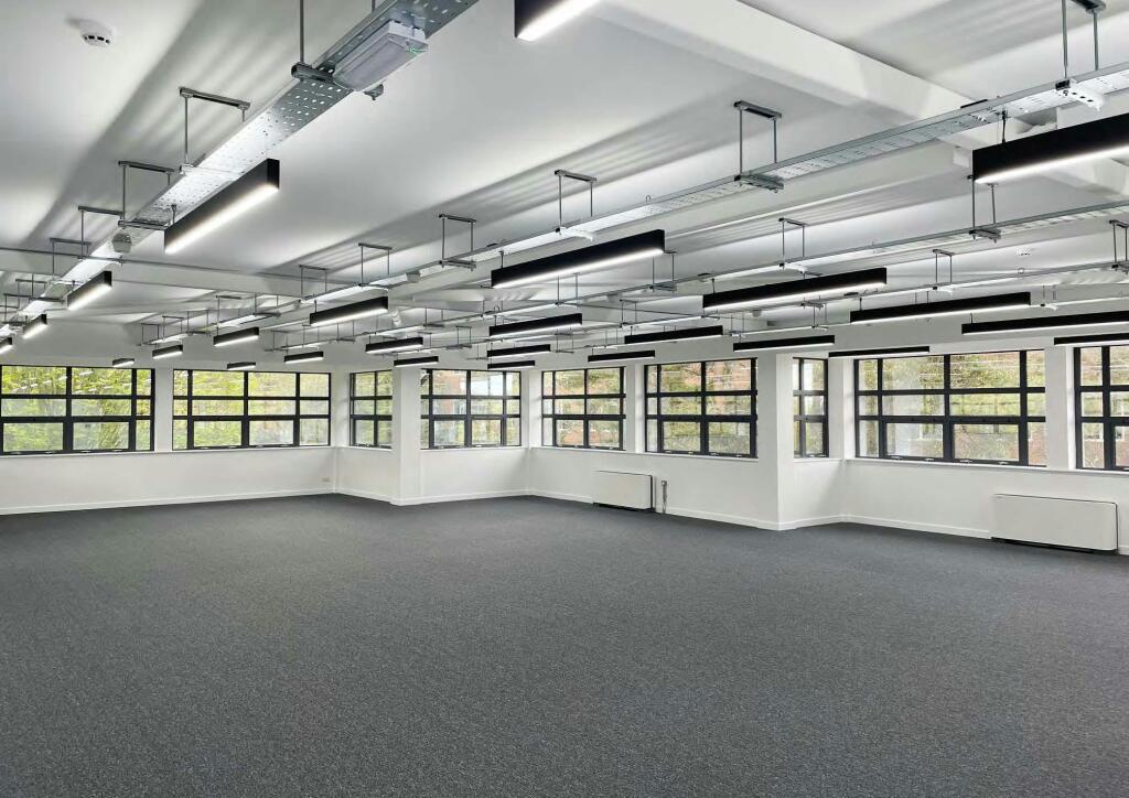 Peterbridge House, 3 The Lakes, Northampton