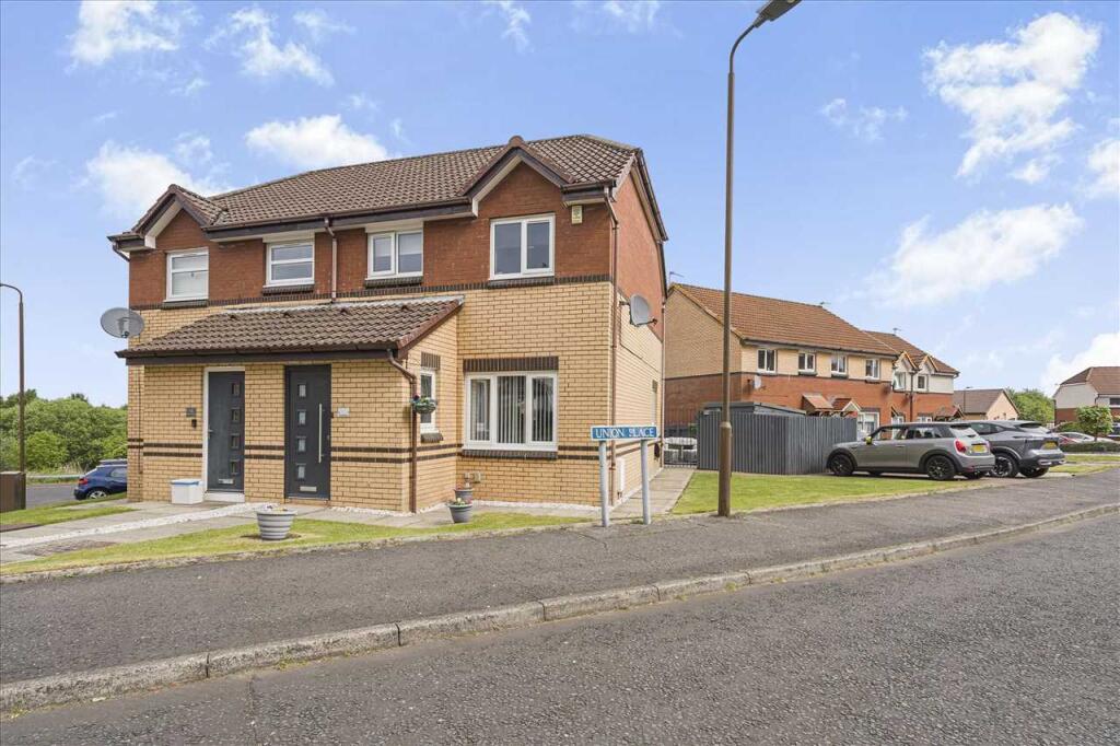 Main image of property: 1 Union Place, FK2 0FG