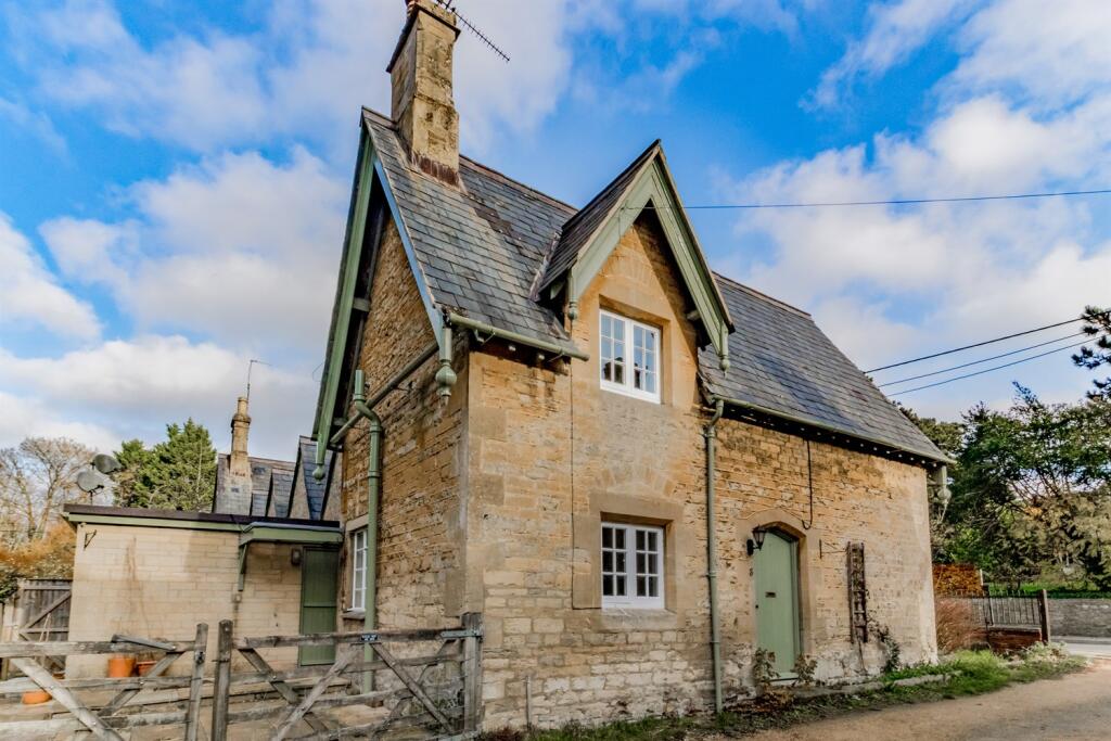 Main image of property: Park Street, Bladon OX20