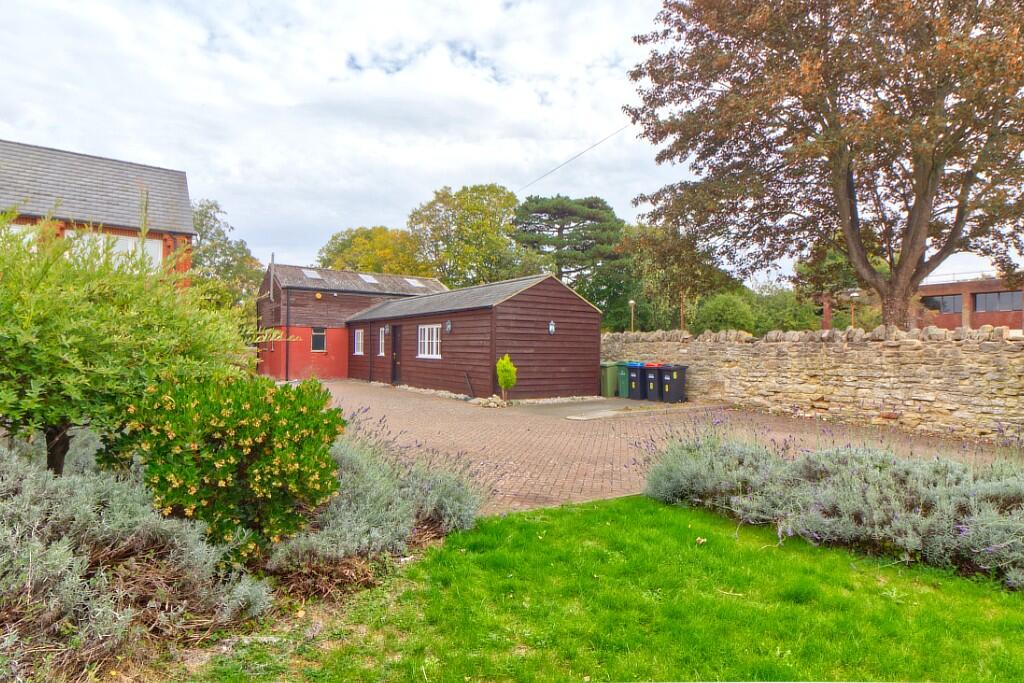Main image of property: Stony Stratford, Milton Keynes, Buckinghamshire, MK11