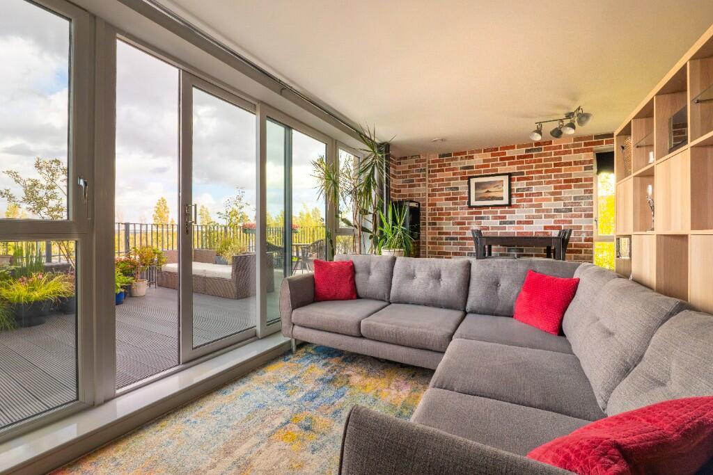 Main image of property: Campbell Wharf, Milton Keynes, Buckinghamshire, MK9