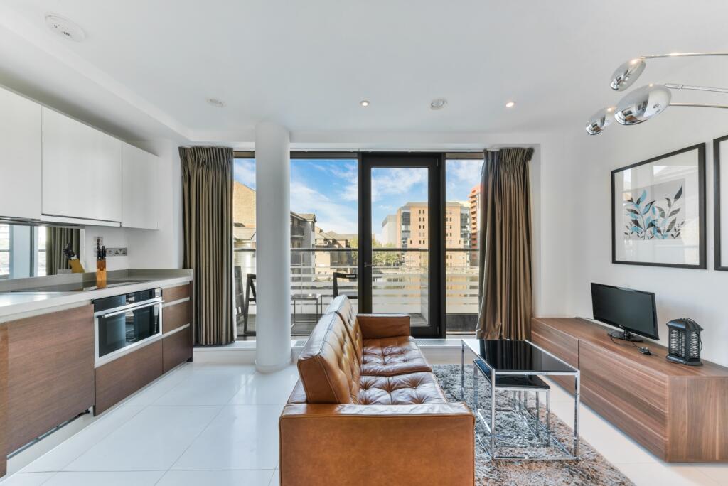 Main image of property: Oakland Quay, Canary Wharf, London, E14